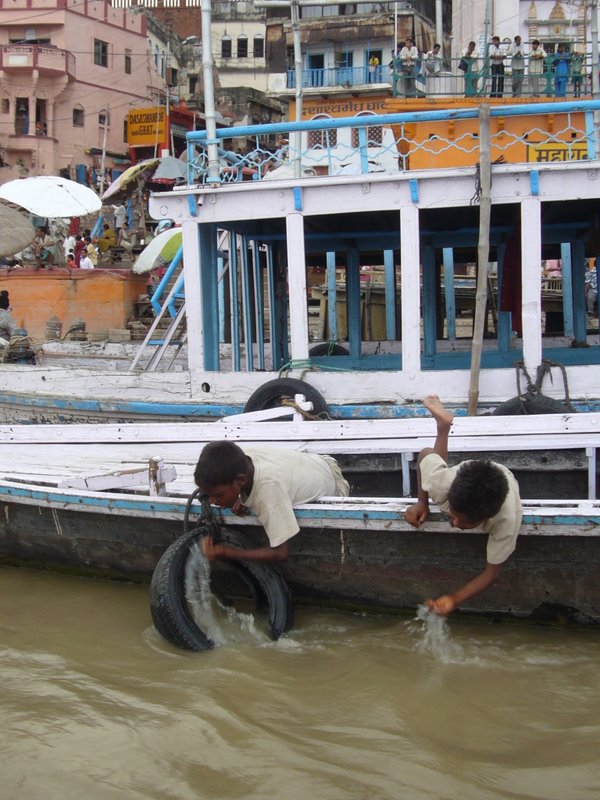 Travel - India - Varanasi - Gangees Boattrip